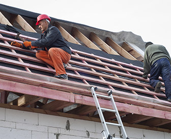 Commercial roofing contractors in St. Louis, MO